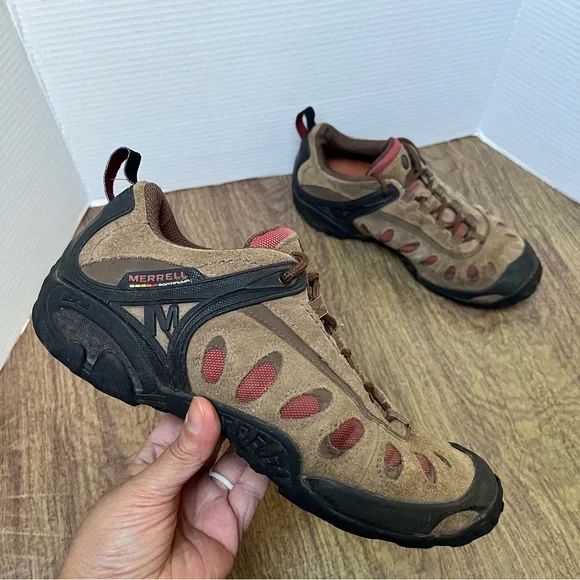 Merrell | Shoes | Merrell Chameleon Leather Tan And Brown  display picture 3